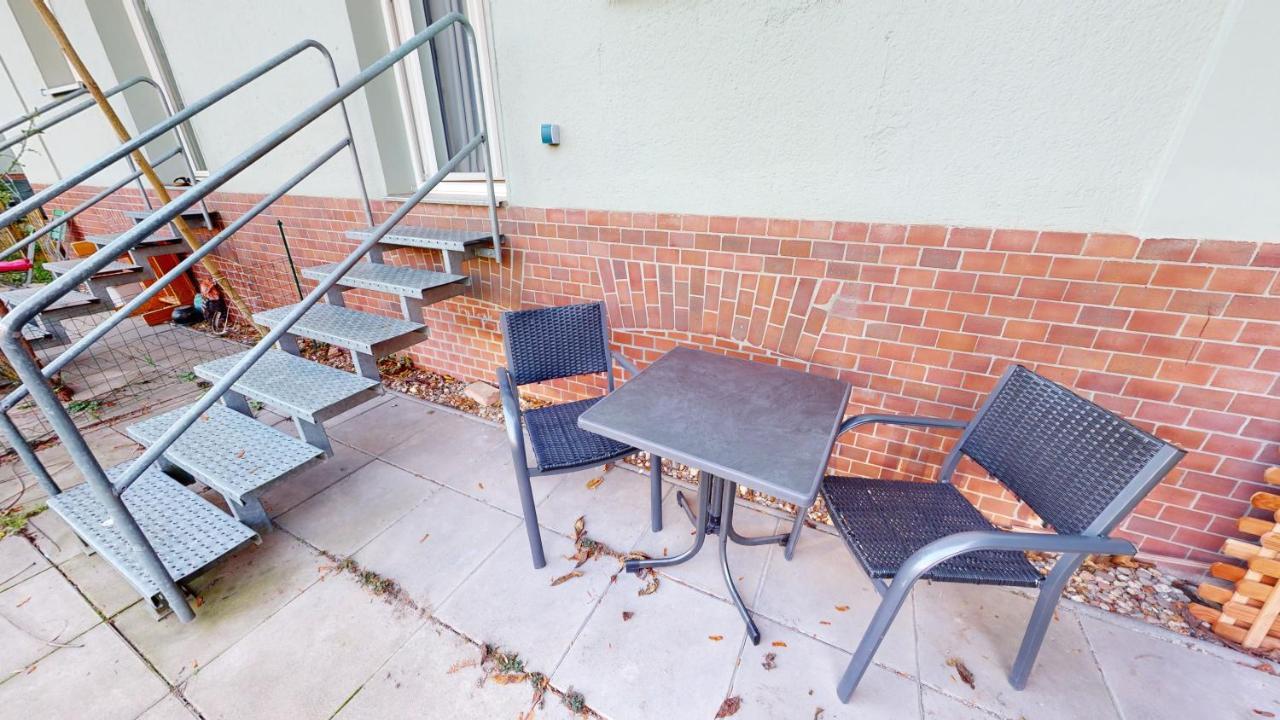 Sweethome - Business-Apartment Mit Kueche, Terrasse, Stellplatz Magdeburg Dış mekan fotoğraf